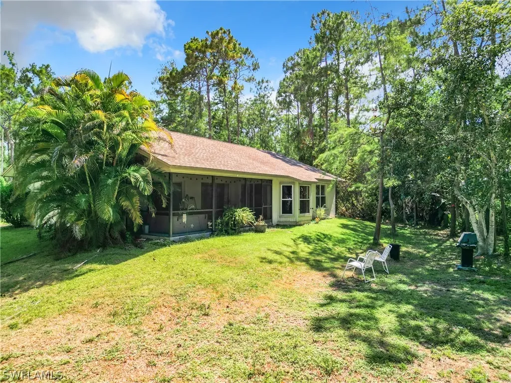3661 5th Avenue NW Naples FL 34120