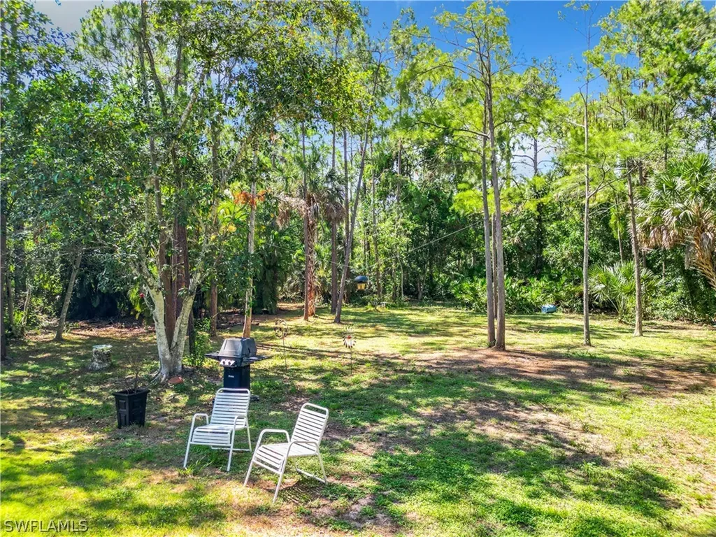 3661 5th Avenue NW Naples FL 34120