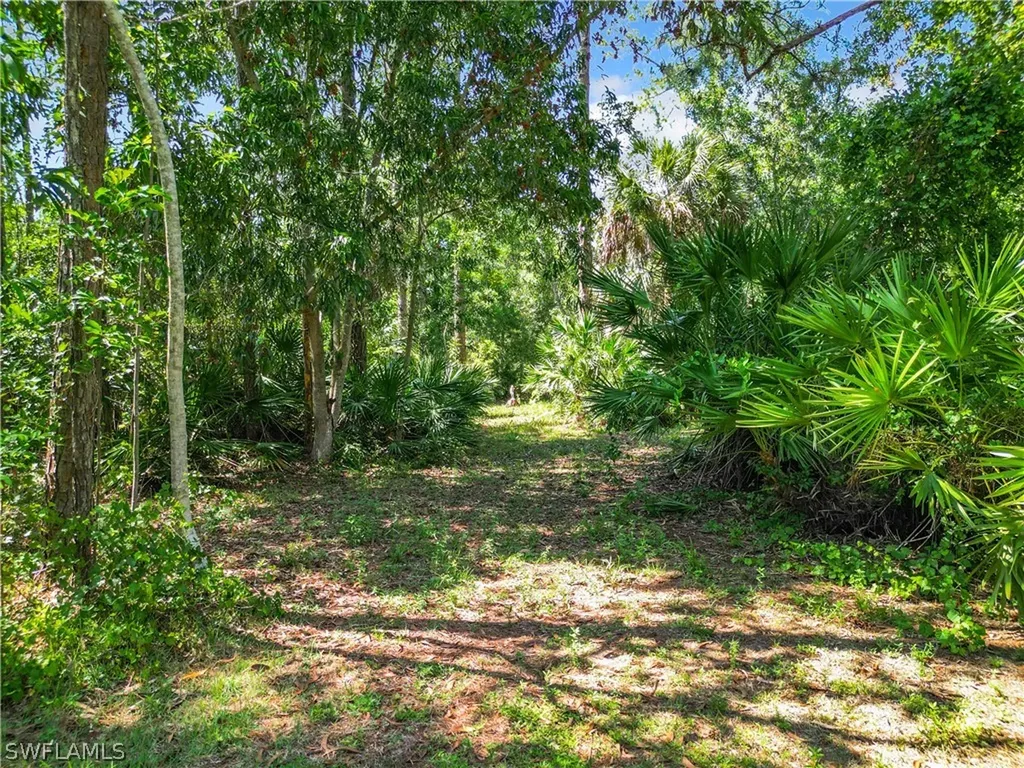 3661 5th Avenue NW Naples FL 34120