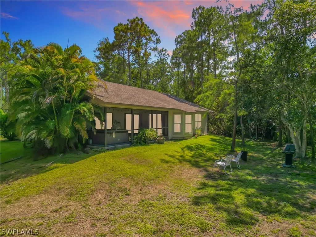 3661 5th Avenue NW Naples FL 34120
