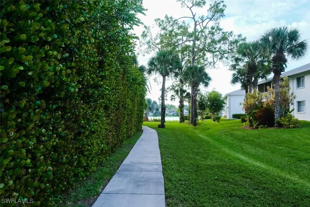 345 Gabriel Circle Naples FL 34104
