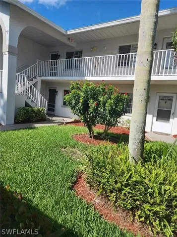 345 Gabriel Circle Naples FL 34104