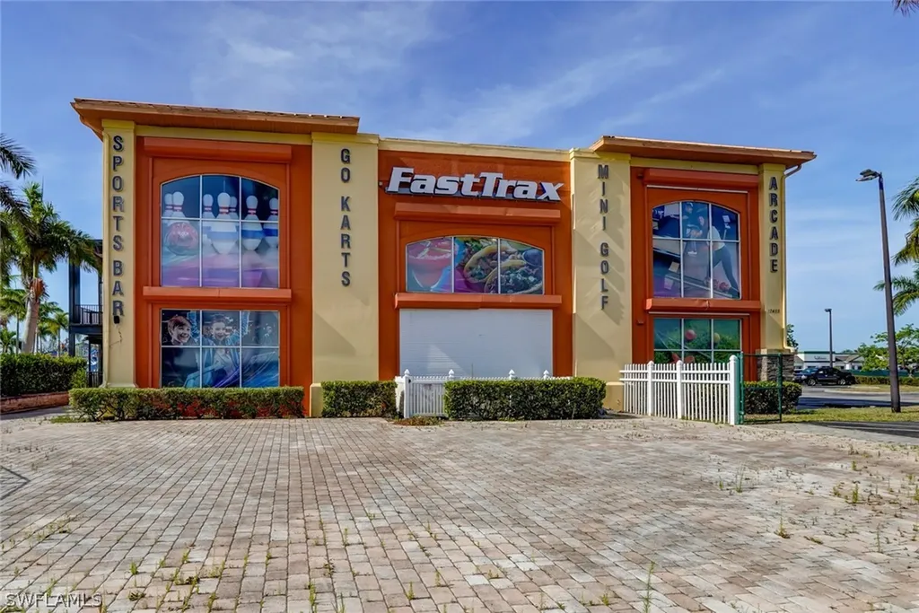 17455 Summerlin Road Fort Myers FL 33908