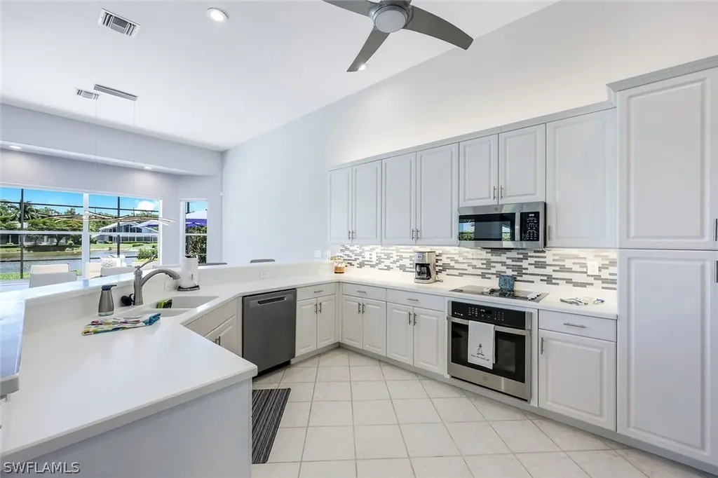 2060 Imperial Circle Naples FL 34110