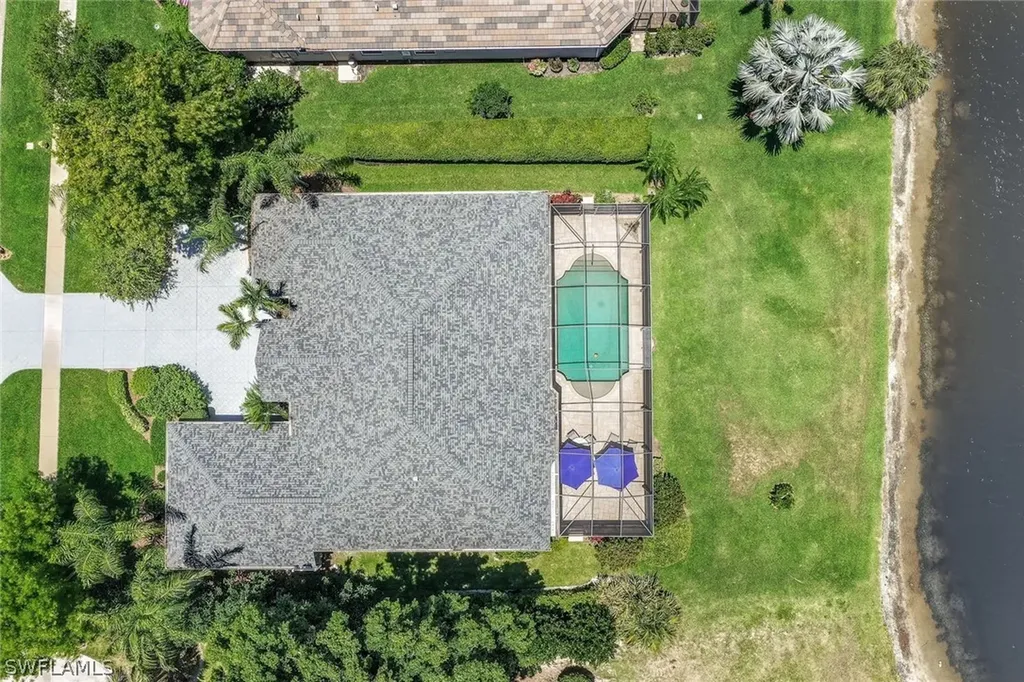 2060 Imperial Circle Naples FL 34110