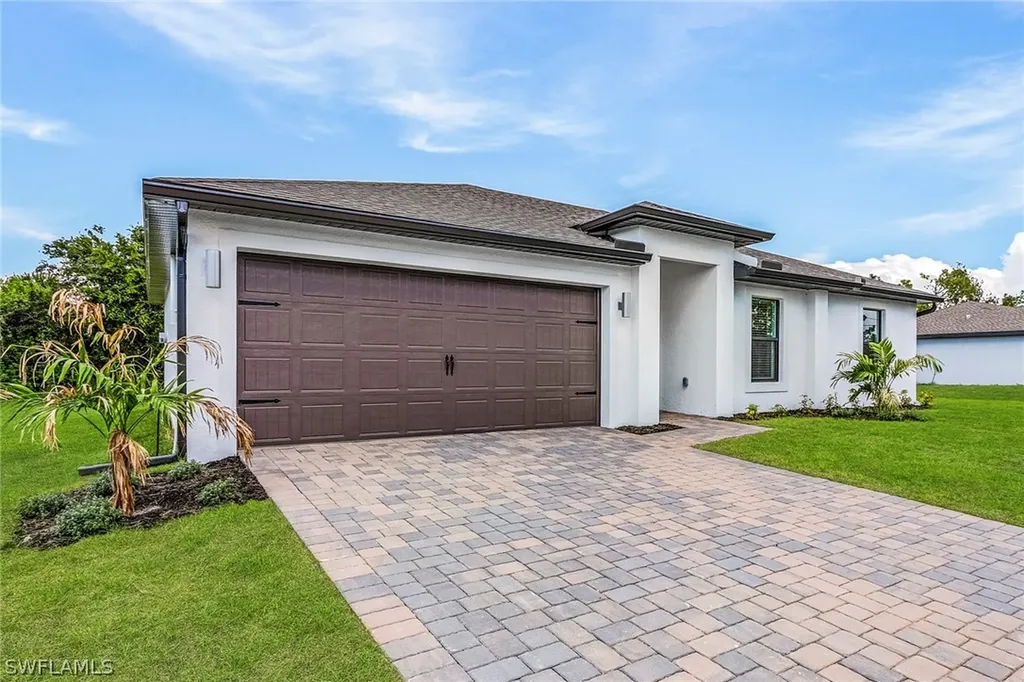 836 Gen D Macarthur Avenue Labelle FL 33935