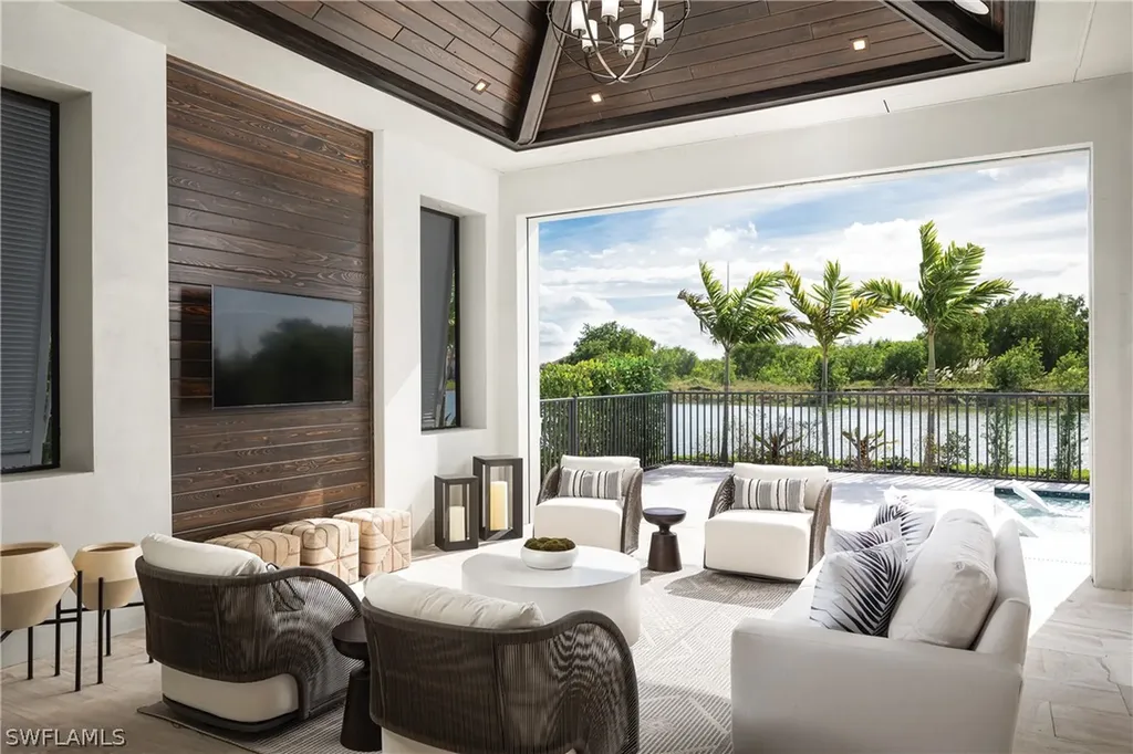 3260 Kumamoto Lane Naples FL 34114