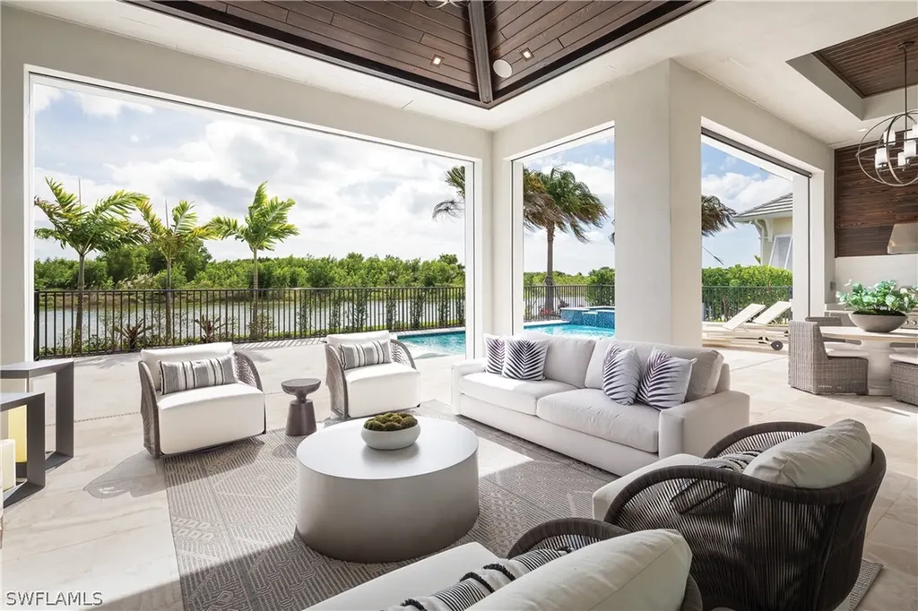 3260 Kumamoto Lane Naples FL 34114