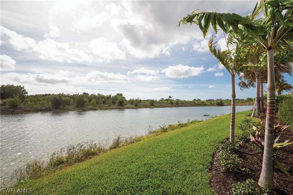 3260 Kumamoto Lane Naples FL 34114
