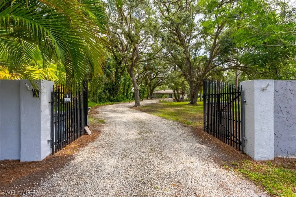 14311 Cemetery Road Fort Myers FL 33905