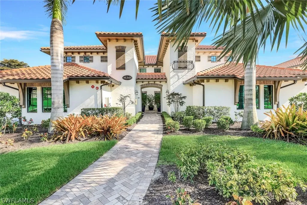 16348 Viansa Way Naples FL 34110