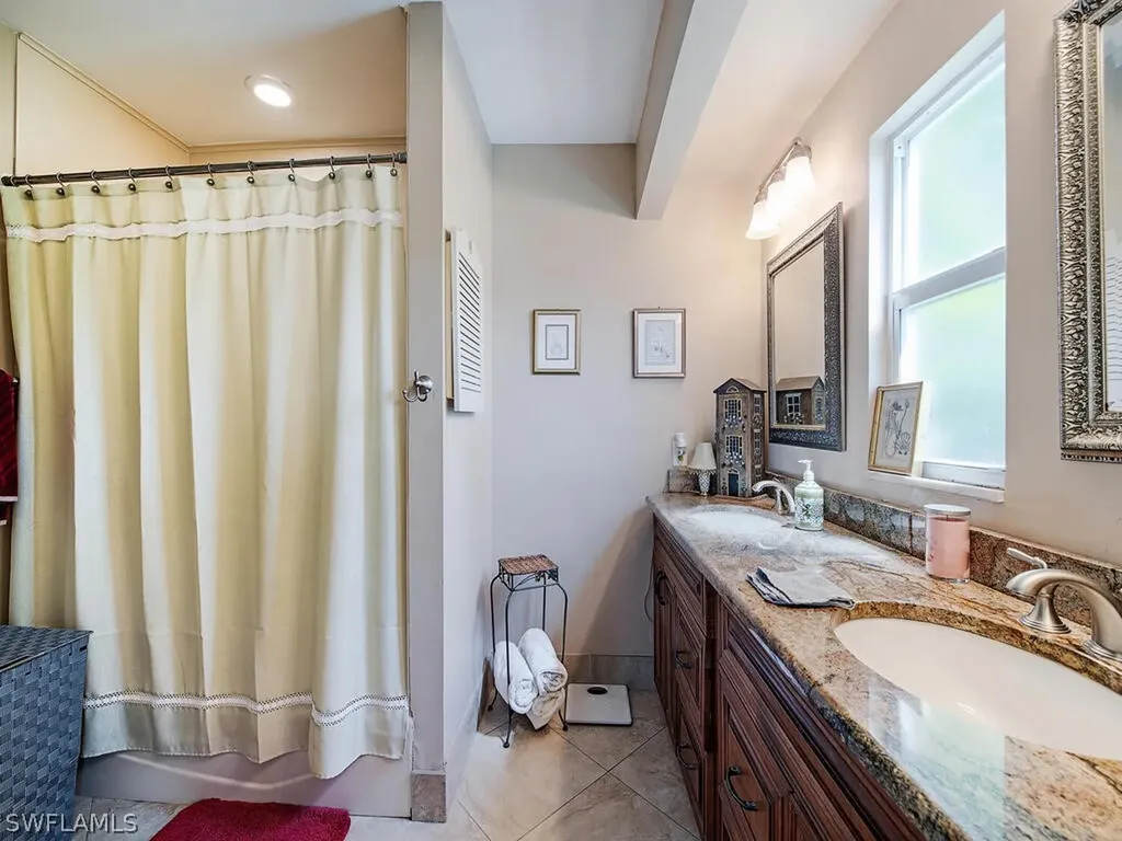 875 Robin Court Marco Island FL 34145