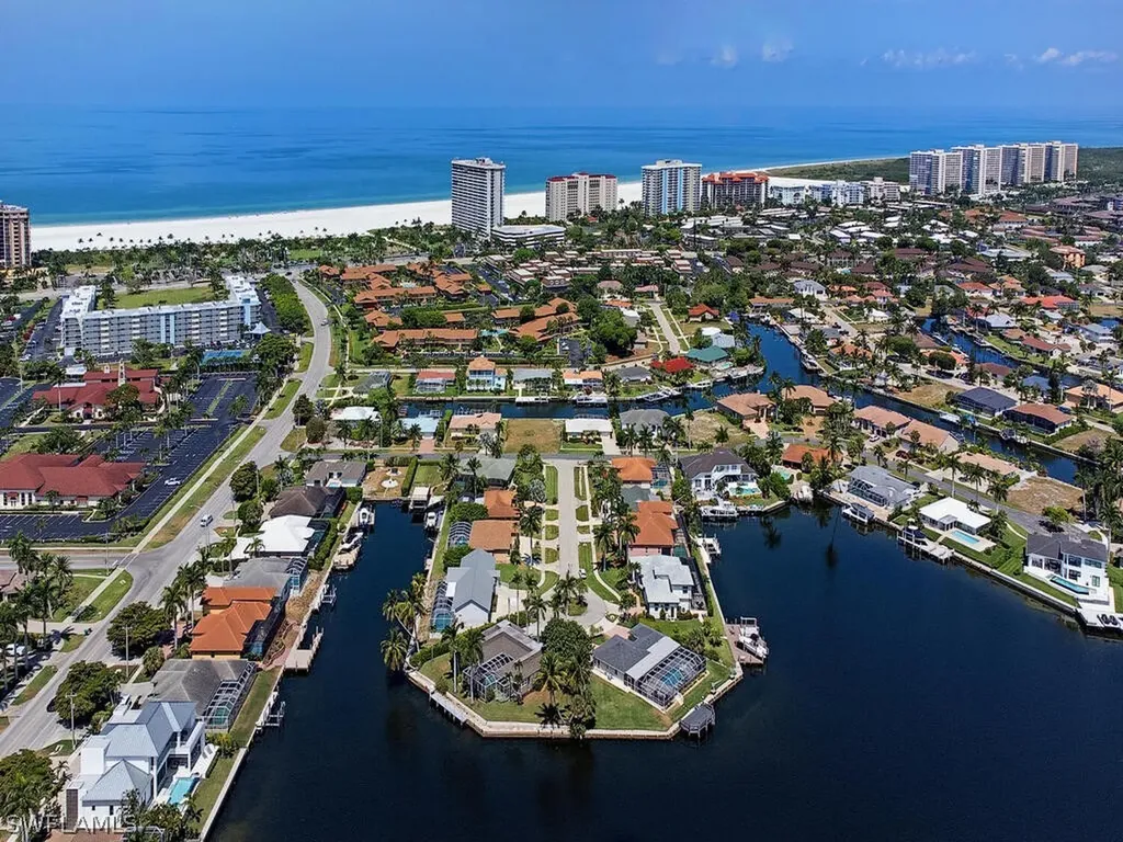 875 Robin Court Marco Island FL 34145