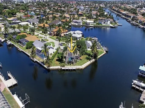 875 Robin Court Marco Island FL 34145