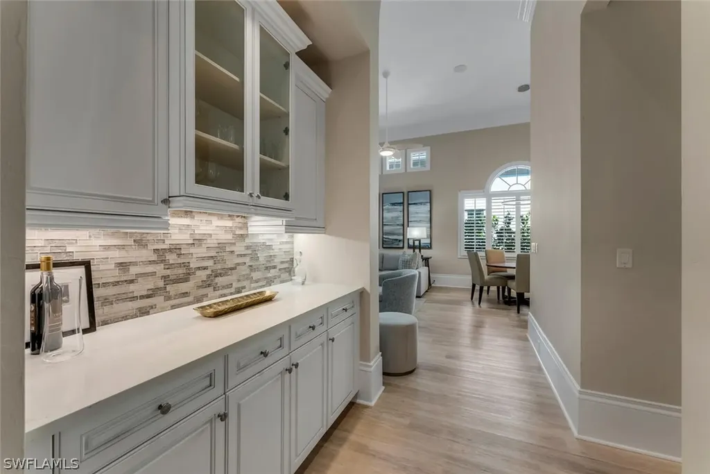 4661 Via Roma Estero FL 34134