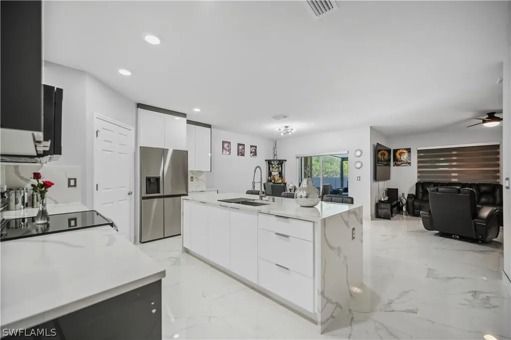 2749 NE 7th Place Cape Coral FL 33909