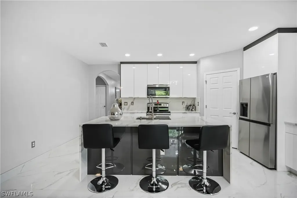 2749 NE 7th Place Cape Coral FL 33909