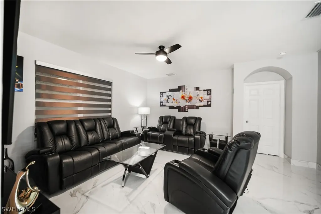 2749 NE 7th Place Cape Coral FL 33909