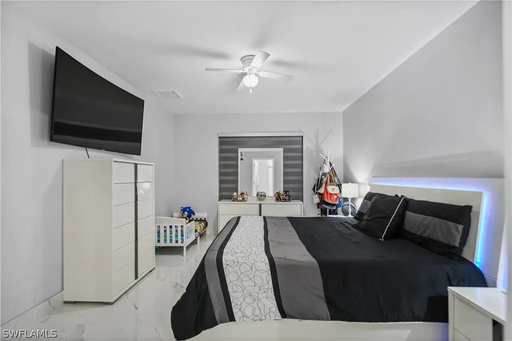 2749 NE 7th Place Cape Coral FL 33909