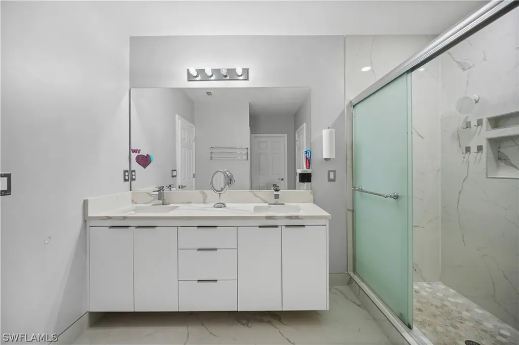 2749 NE 7th Place Cape Coral FL 33909