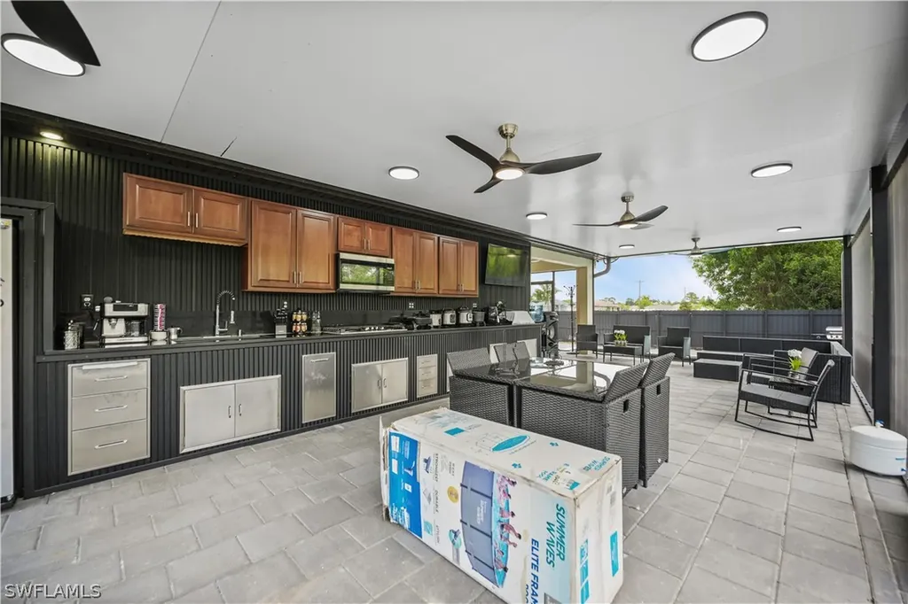 2749 NE 7th Place Cape Coral FL 33909