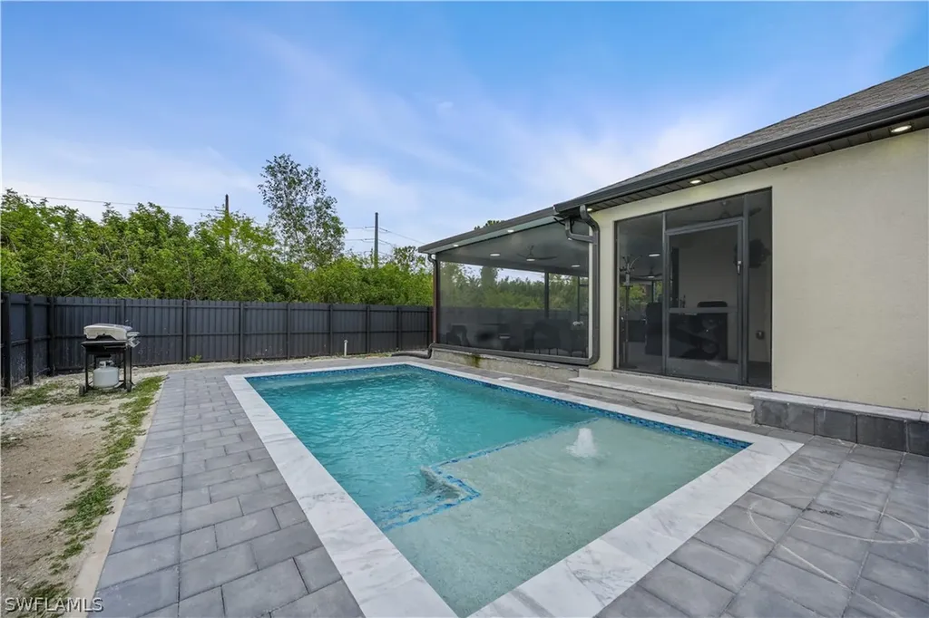 2749 NE 7th Place Cape Coral FL 33909