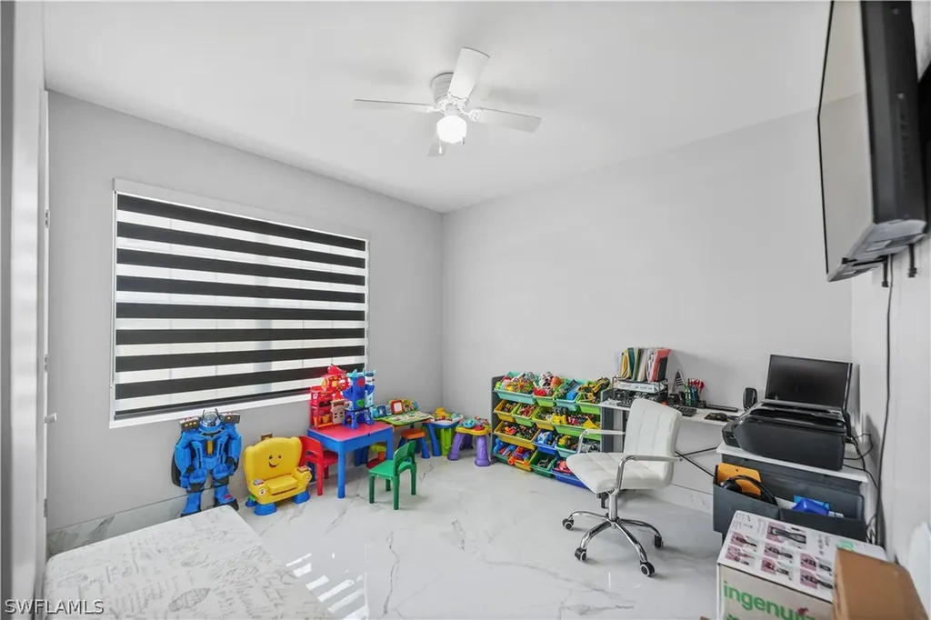 2749 NE 7th Place Cape Coral FL 33909
