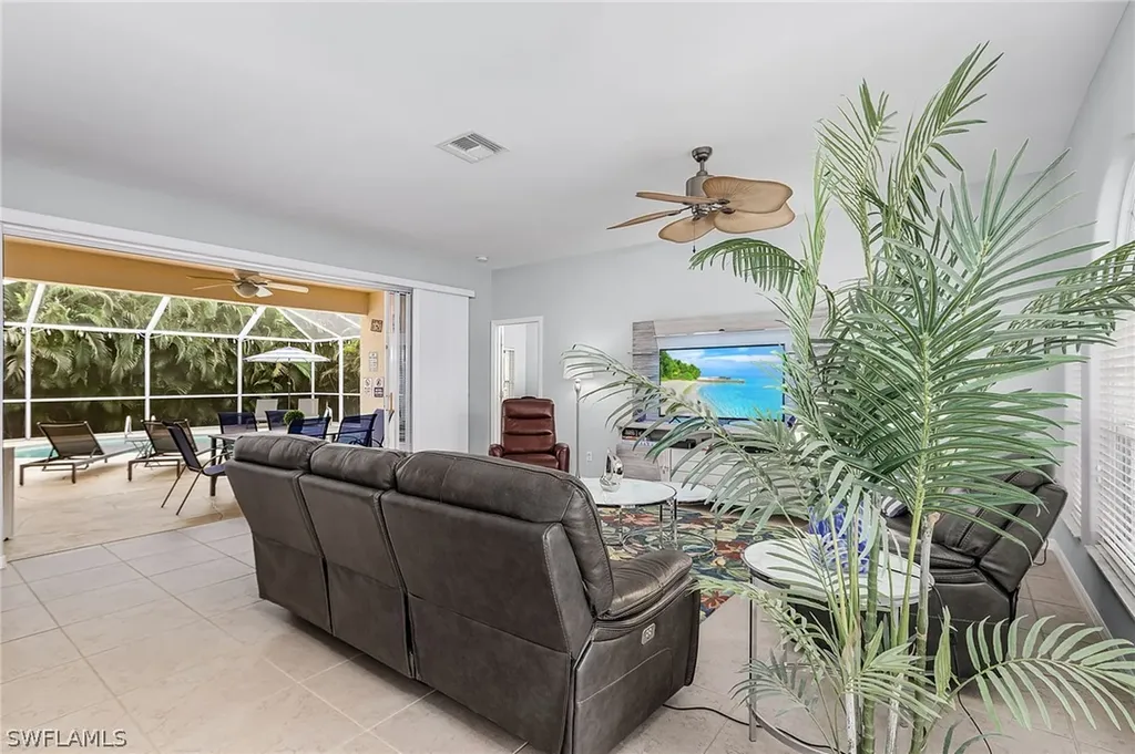 2814 SW 44th Terrace Cape Coral FL 33914