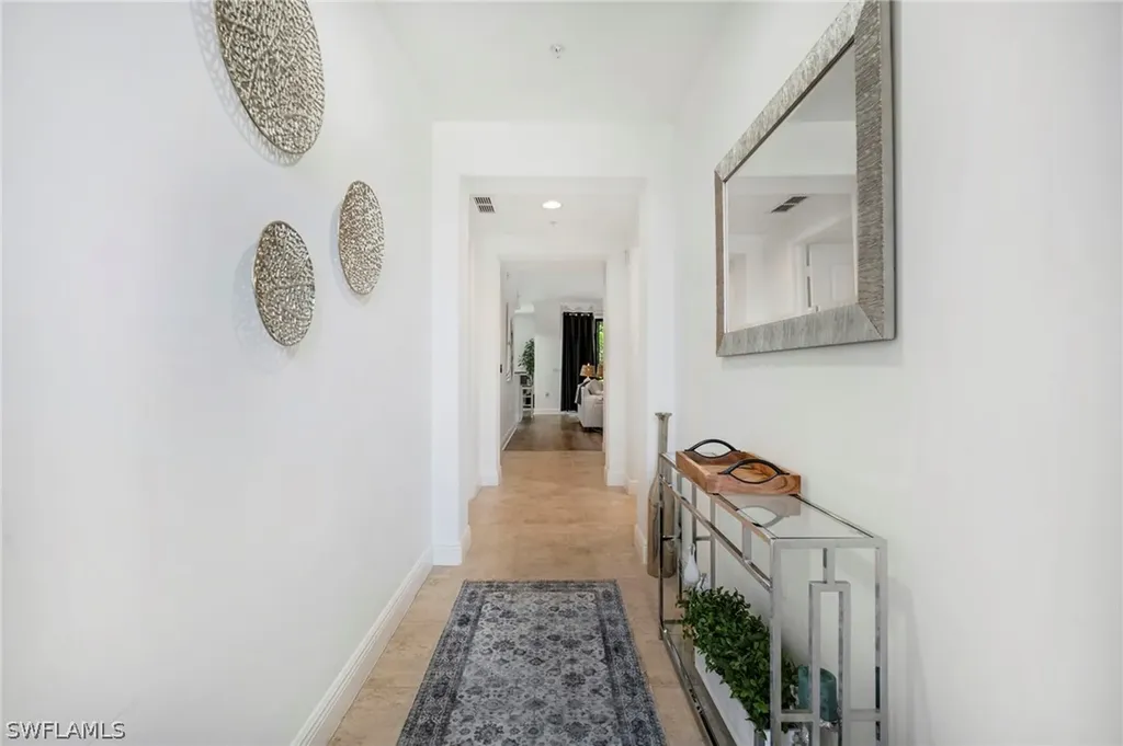 1045 Sandpiper Street Naples FL 34102