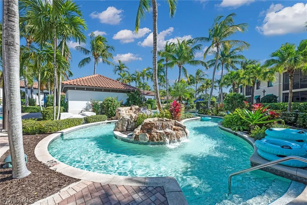 1045 Sandpiper Street Naples FL 34102