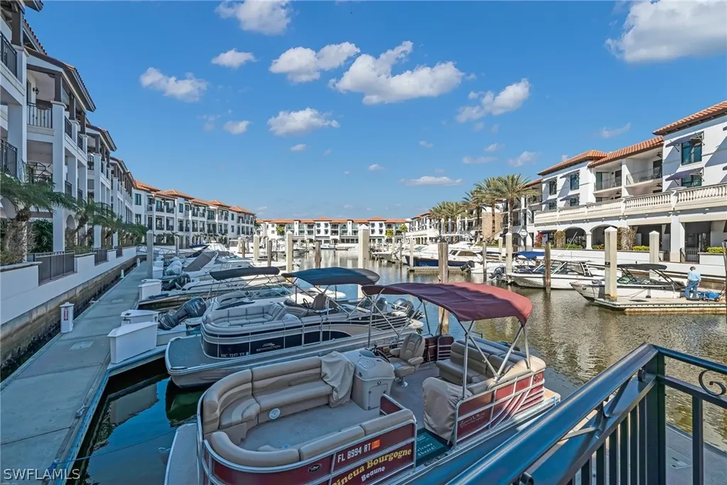 1045 Sandpiper Street Naples FL 34102