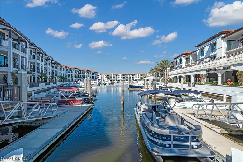 1045 Sandpiper Street Naples FL 34102