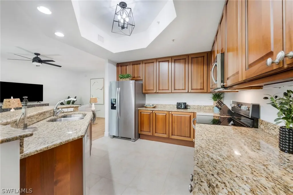 1045 Sandpiper Street Naples FL 34102