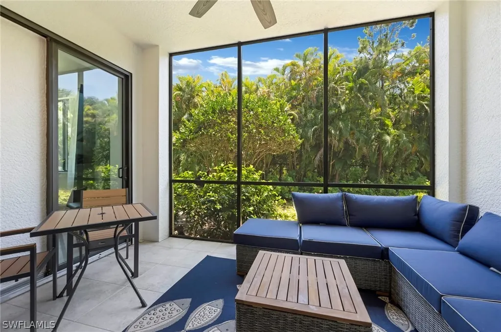 1045 Sandpiper Street Naples FL 34102