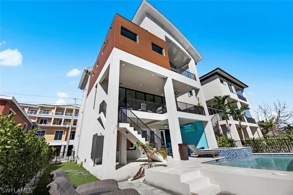 250 Crescent Street Fort Myers Beach FL 33931
