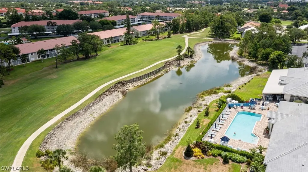 550 Saratoga Circle Naples FL 34104