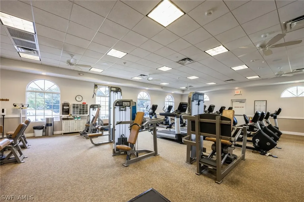 550 Saratoga Circle Naples FL 34104
