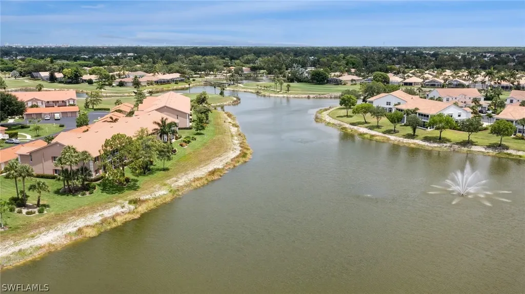 550 Saratoga Circle Naples FL 34104
