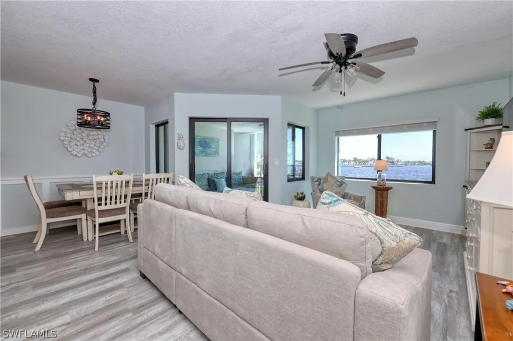 898 Buttonwood Drive Fort Myers Beach FL 33931