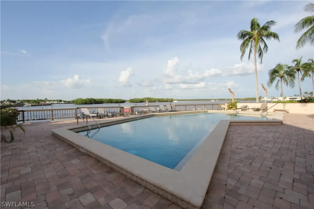 898 Buttonwood Drive Fort Myers Beach FL 33931