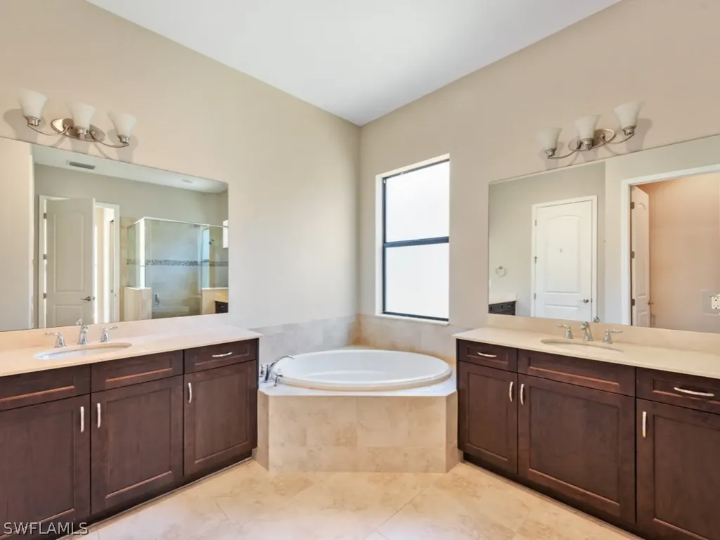 1638 Serrano Circle Naples FL 34105