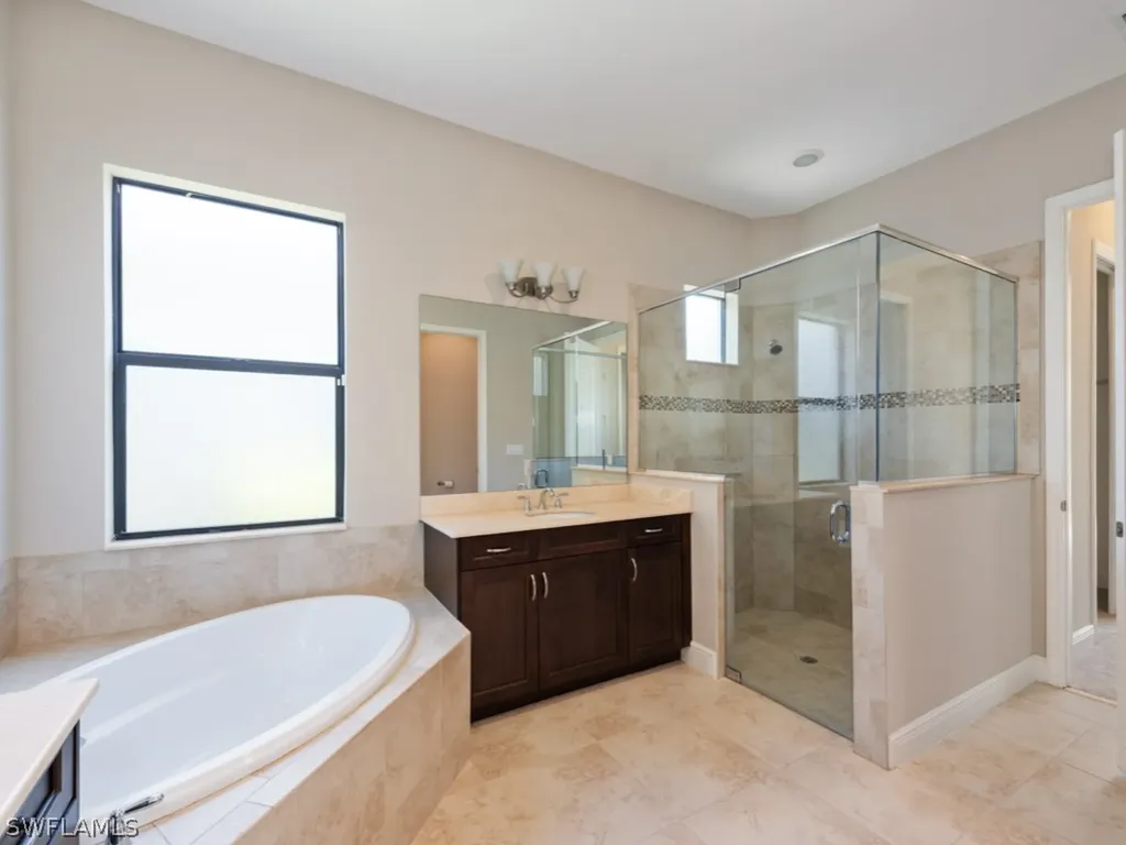 1638 Serrano Circle Naples FL 34105