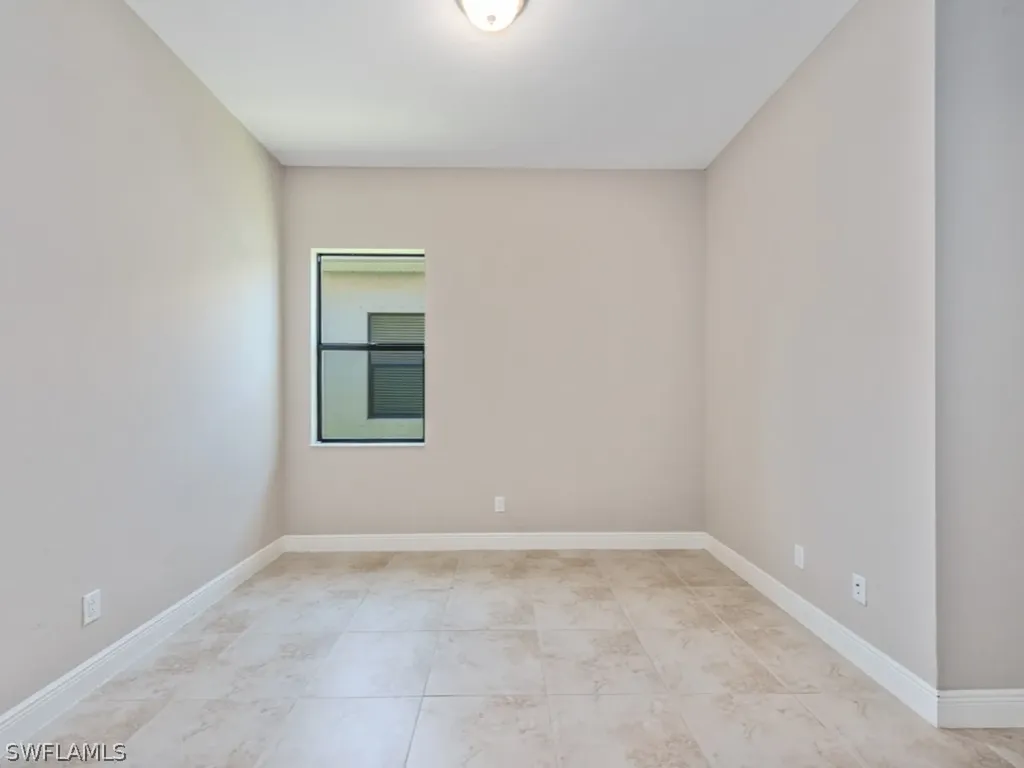 1638 Serrano Circle Naples FL 34105