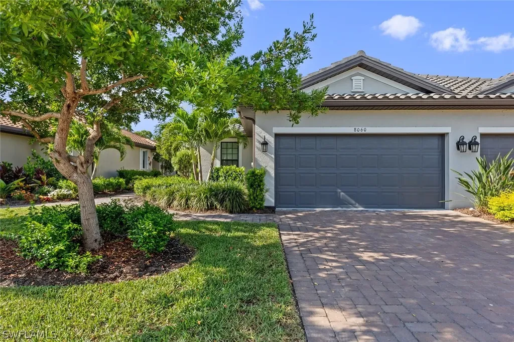 8060 Calle Canovas Court Naples FL 34114