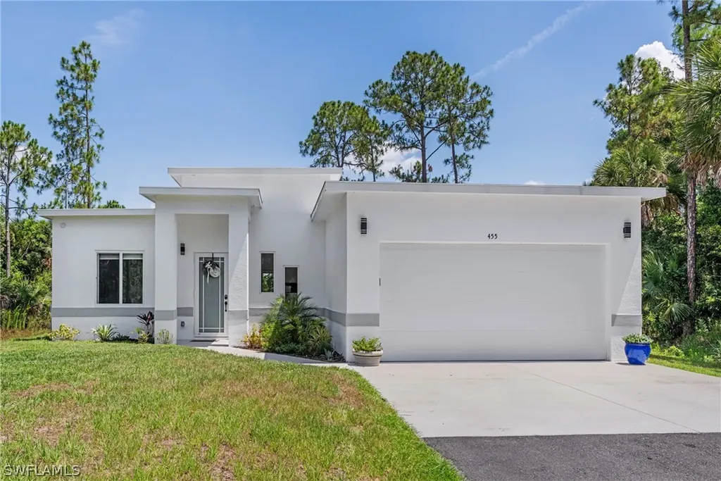 455 45th Avenue NE Naples FL 34120