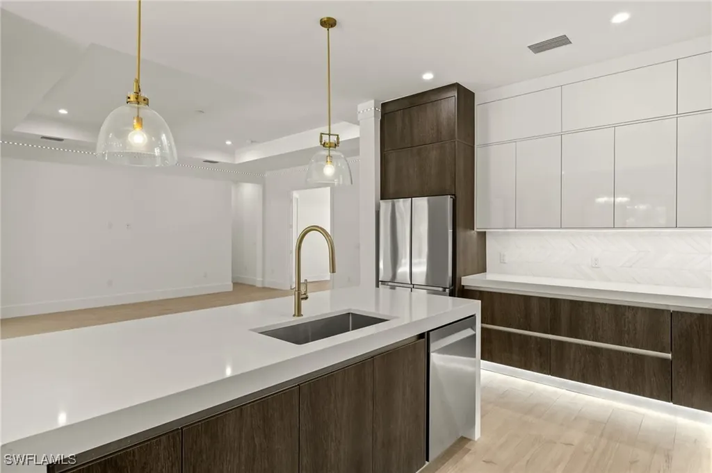1587 Golden Gate Boulevard W Naples FL 34120