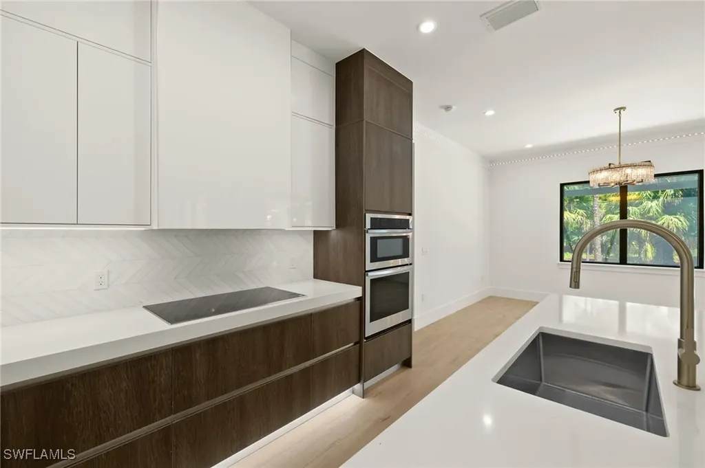 1587 Golden Gate Boulevard W Naples FL 34120