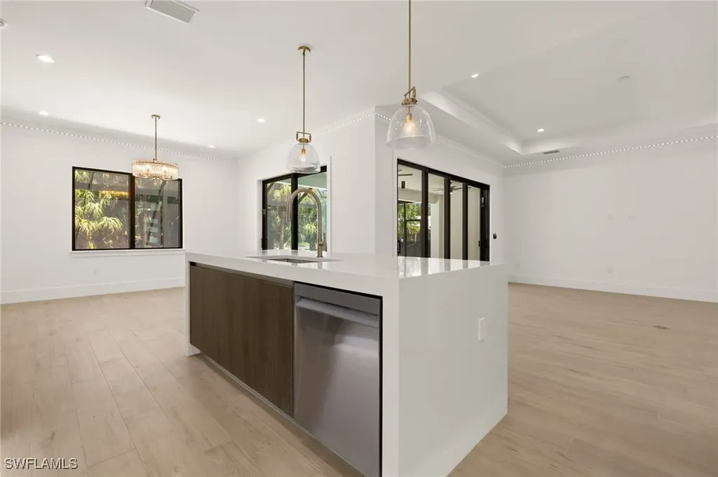 1587 Golden Gate Boulevard W Naples FL 34120
