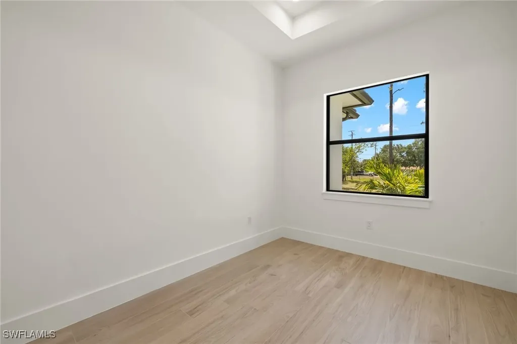 1587 Golden Gate Boulevard W Naples FL 34120