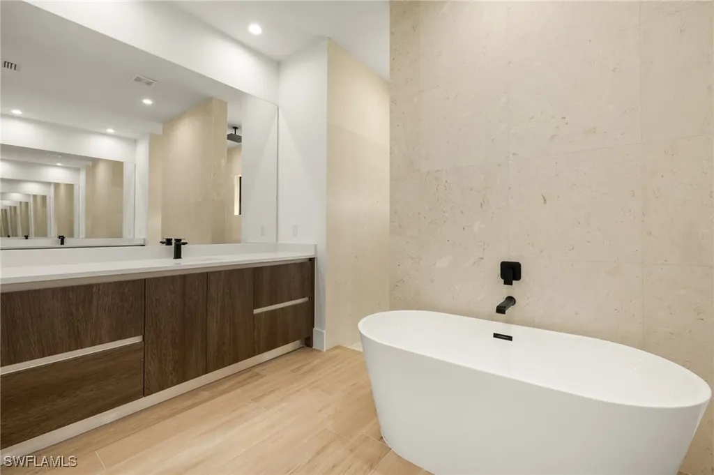 1587 Golden Gate Boulevard W Naples FL 34120